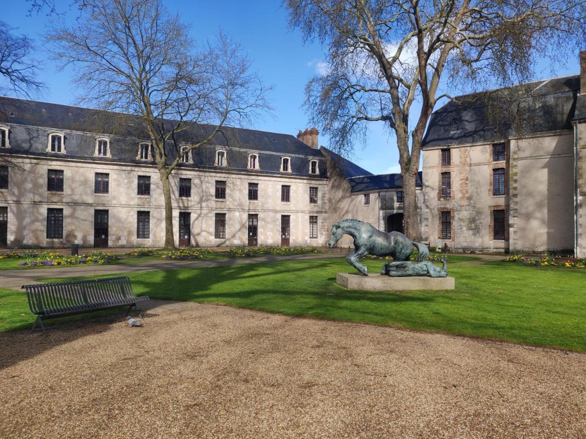 La Tranquillite Proche Des Chateaux De La Loire. Vendôme Buitenkant foto