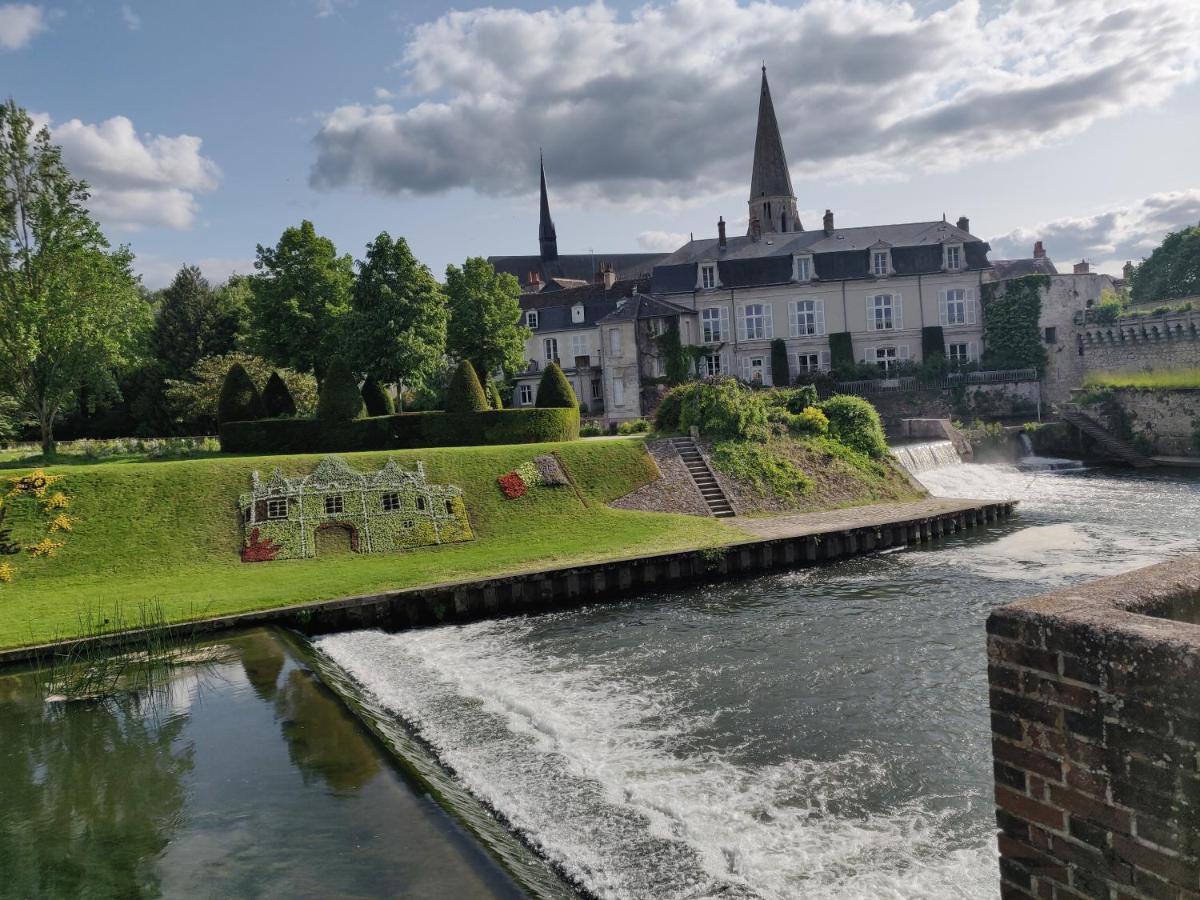 La Tranquillite Proche Des Chateaux De La Loire. Vendôme Buitenkant foto
