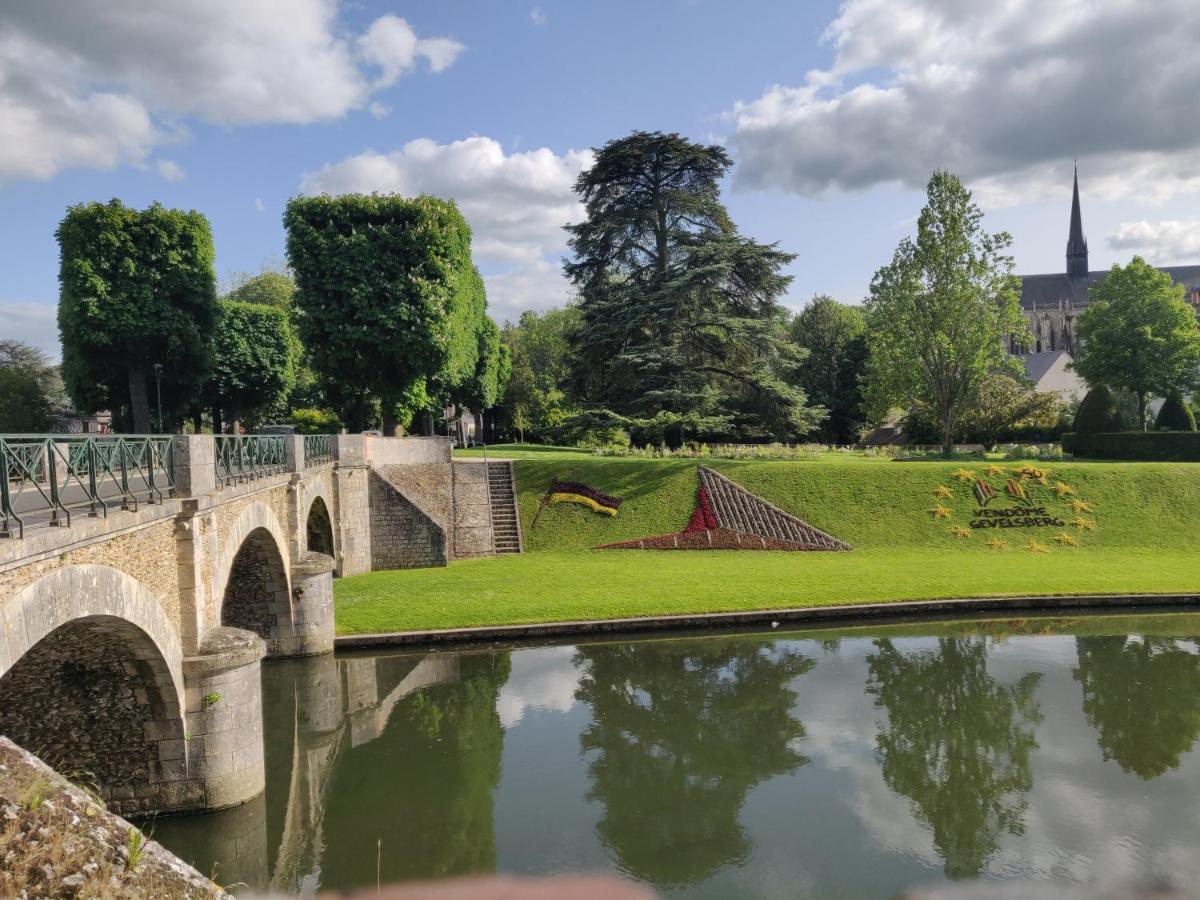 La Tranquillite Proche Des Chateaux De La Loire. Vendôme Buitenkant foto